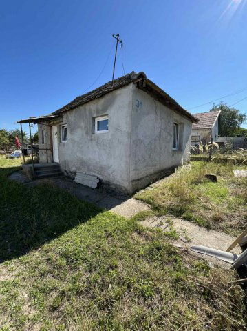 Eladó családi ház, Ácson 15 M Ft, 2 szobás