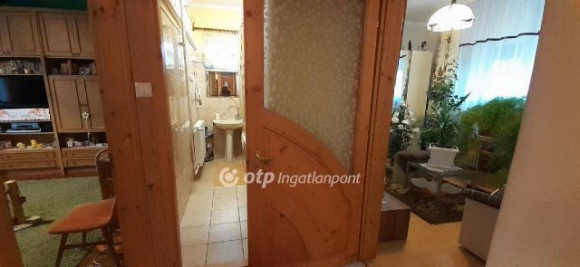 Eladó családi ház, Szederkényen 74.99 M Ft, 5 szobás