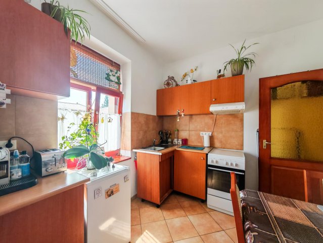 Eladó téglalakás, Tatán 48 M Ft, 1 szobás