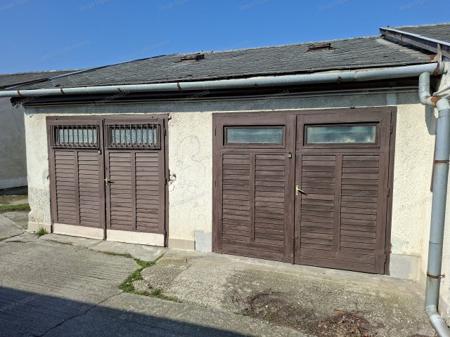 Eladó garázs, Sopronban 8.6 M Ft / költözzbe.hu