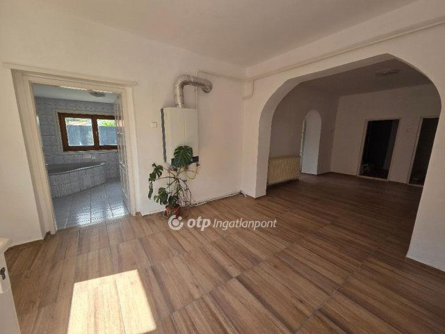 Eladó családi ház, Békésszentandráson 23 M Ft, 4 szobás