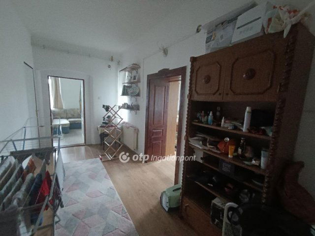 Eladó családi ház, Beszterecén 54 M Ft, 3 szobás