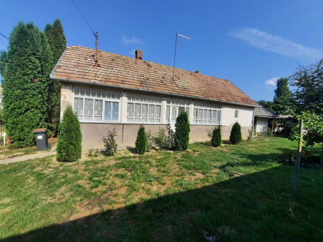 Eladó családi ház, Nagyszokolyon 9 M Ft, 2 szobás