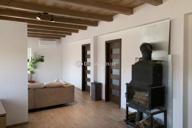 Eladó családi ház, Őrbottyánban 117 M Ft, 2 szobás