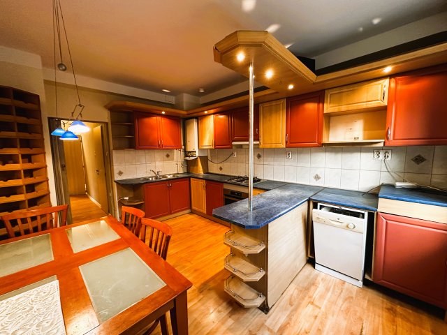 Eladó téglalakás, Komlón 36.5 M Ft, 3 szobás