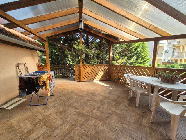 Eladó téglalakás, Pécsett, Szigeti úton 89 M Ft, 4 szobás