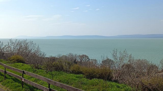 Eladó téglalakás, Balatonföldváron 29.9 M Ft, 2 szobás