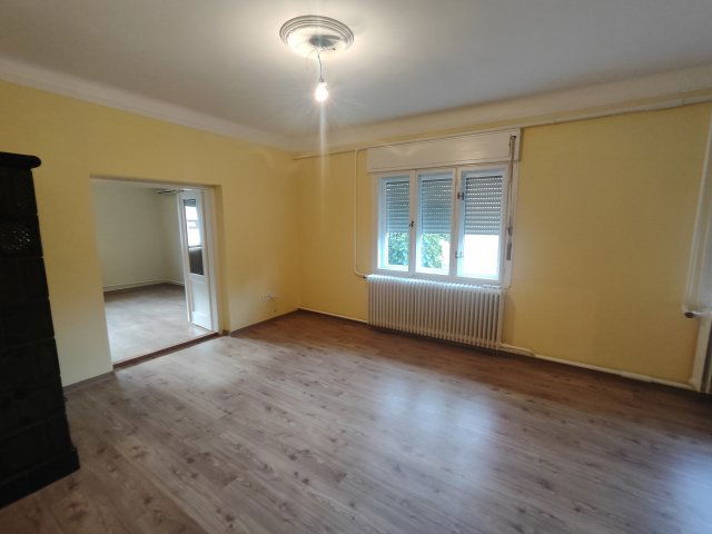 Eladó ikerház, Szegeden 85 M Ft, 3 szobás / költözzbe.hu