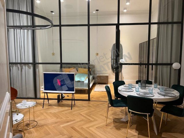 Kiadó téglalakás, albérlet, V. kerületben, Semmelweis utcában