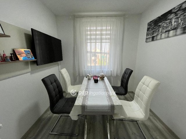 Eladó sorház, Jánossomorján 44.9 M Ft, 2 szobás