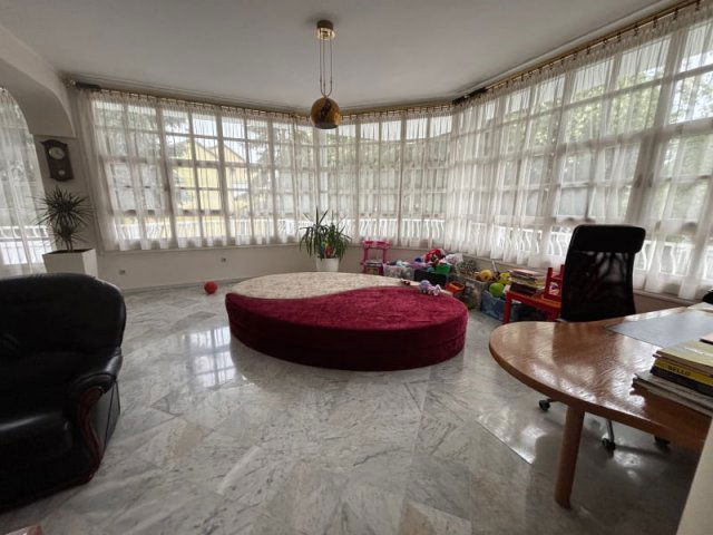 Eladó családi ház, Budapesten, XIV. kerületben 345 M Ft