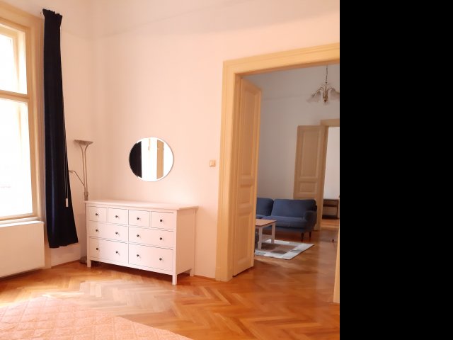 Eladó téglalakás, Budapesten, VI. kerületben, Izabella utcában