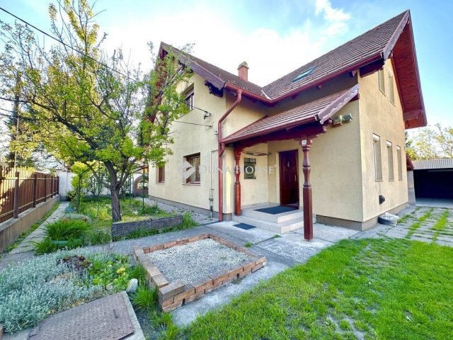 Eladó családi ház, Budapesten, III. kerületben 182.9 M Ft