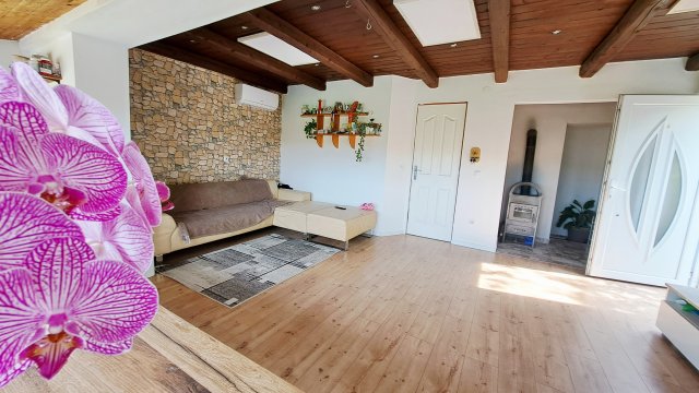 Eladó családi ház, Iszkaszentgyörgyön 39.9 M Ft, 2 szobás