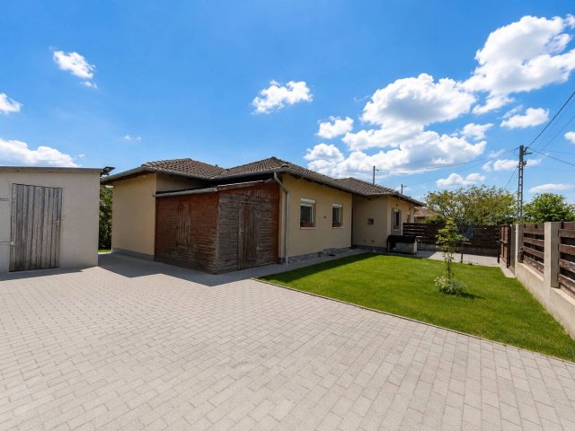 Eladó családi ház, Szigetszentmiklóson 98.9 M Ft, 3+2 szobás