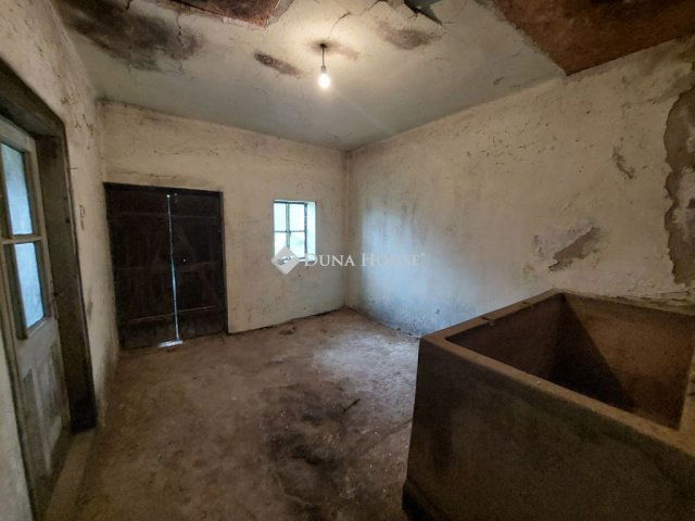Eladó mezogazdasagi ingatlan, Ozorán 4.5 M Ft