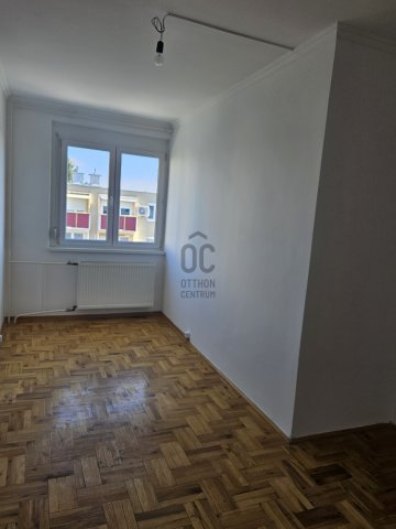 Eladó panellakás, Százhalombattán 66 M Ft, 3 szobás