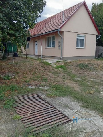 Eladó családi ház, Tóalmáson 37.9 M Ft, 1 szobás