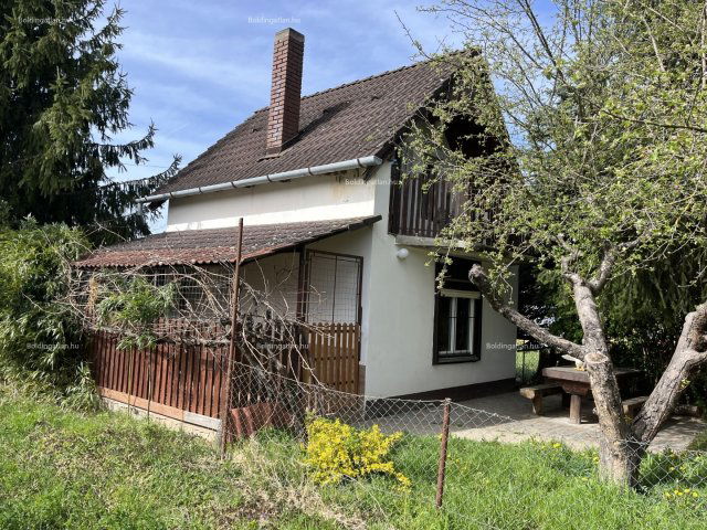 Kiadó családi ház, albérlet, Jután 90 E Ft / hó, 2 szobás