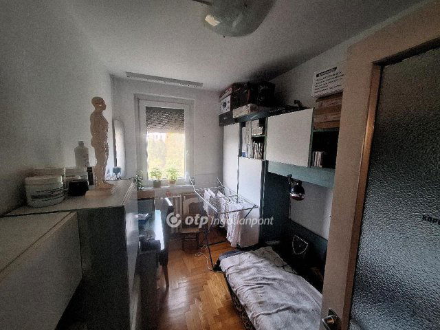 Eladó panellakás, Budapesten, III. kerületben 76 M Ft, 1+2 szobás