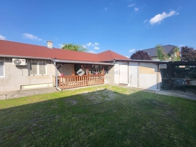 Eladó családi ház, Gyálon 82 M Ft, 6 szobás