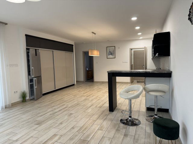 Kiadó téglalakás, albérlet, Balatonalmádiban 350 E Ft / hó