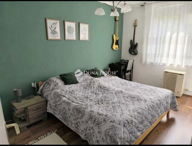 Eladó téglalakás, Nagykőrösön 40 M Ft, 3 szobás