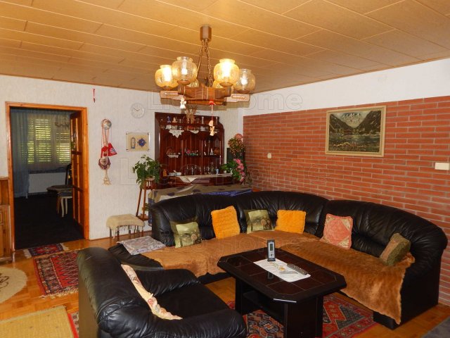 Eladó családi ház, Balatonberényben 105 M Ft, 5 szobás