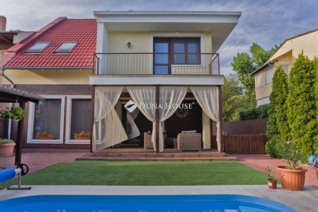 Eladó családi ház, Budapesten, IV. kerületben 219.9 M Ft