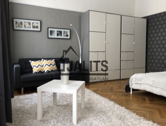 Kiadó téglalakás, albérlet, VI. kerületben, Szondi utcában