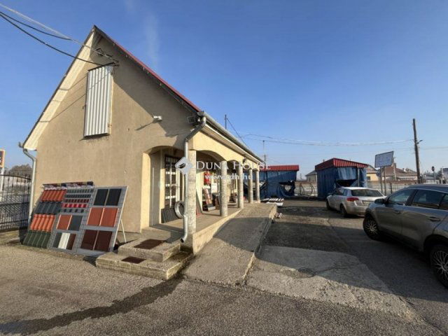 Eladó ipari ingatlan, Cegléden 125 M Ft / költözzbe.hu