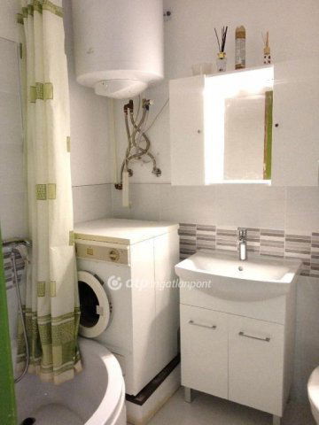 Eladó sorház, Balatonfüreden 79.8 M Ft, 3 szobás