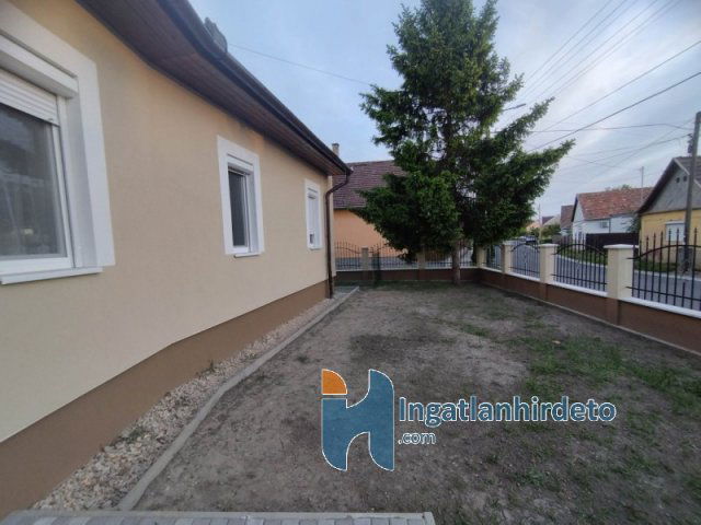 Eladó családi ház, Hajdúnánáson 98 M Ft, 4 szobás