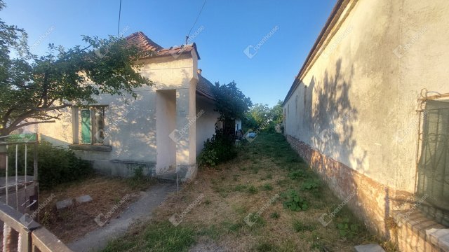 Eladó családi ház, Császáron 12.99 M Ft, 2 szobás