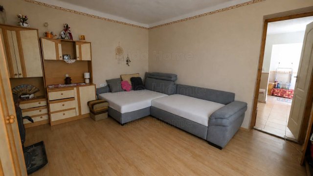 Eladó családi ház, Karádon 29.9 M Ft, 4 szobás