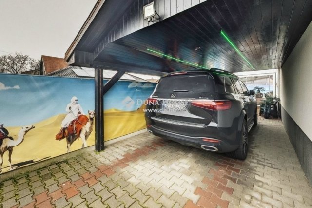 Eladó családi ház, Szigethalmon 259.9 M Ft, 7 szobás