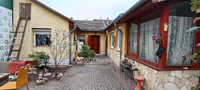 Eladó családi ház, Budapesten, XX. kerületben 98.5 M Ft