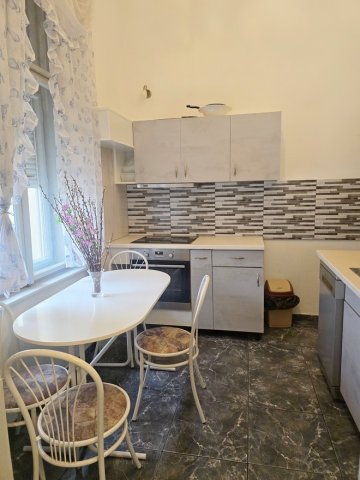 Kiadó téglalakás, albérlet, Debrecenben 220 E Ft / hó, 2 szobás