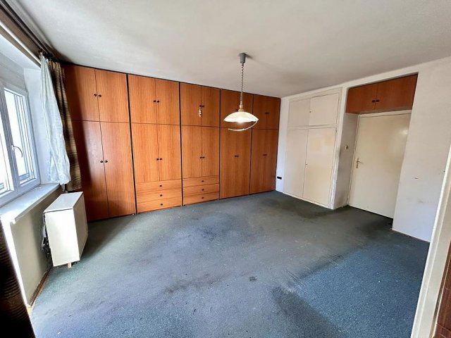 Eladó téglalakás, Vácon 47.5 M Ft, 3 szobás