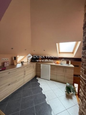 Eladó téglalakás, Budapesten, XII. kerületben 165 M Ft, 4 szobás