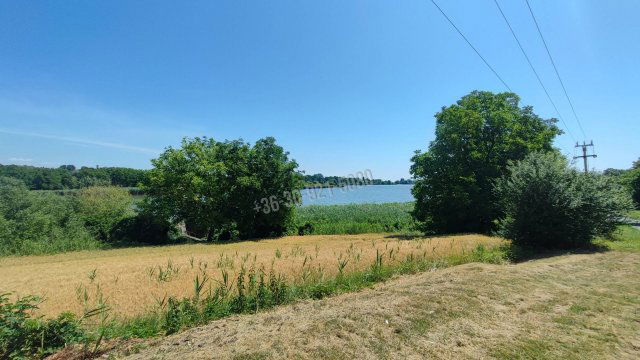 Eladó nyaraló, Valkón 49 M Ft, 2 szobás / költözzbe.hu