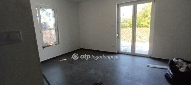Eladó családi ház, Alsónémediben 84.5 M Ft, 2+2 szobás