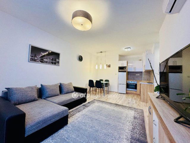 Eladó téglalakás, Debrecenben 63.9 M Ft, 1+1 szobás