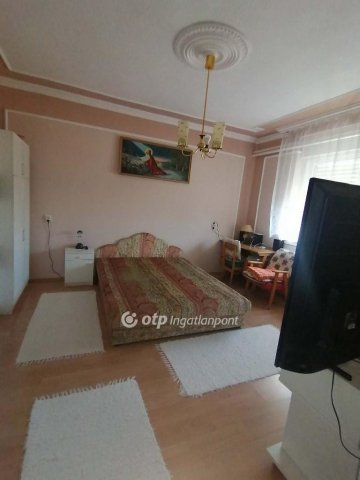 Eladó családi ház, Csengődön 33.99 M Ft, 3+1 szobás
