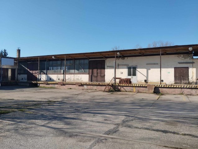 Kiadó ipari ingatlan, Szekszárdon 80 E Ft / hó