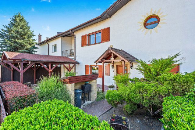 Kiadó sorház, albérlet, Budaörsön 259350 E Ft / hó, 3 szobás