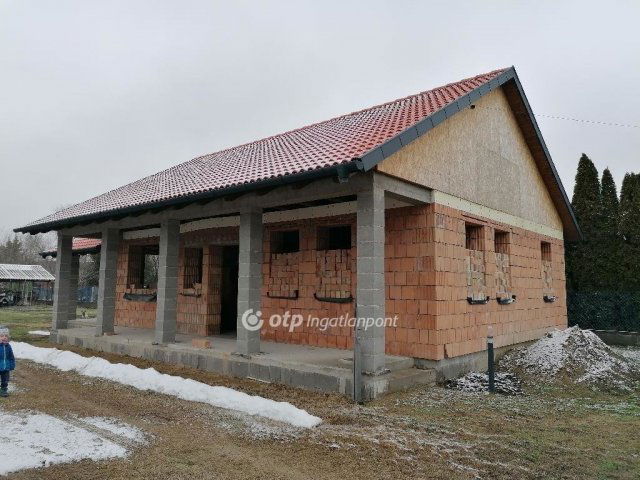 Eladó nyaraló, Cegléden 39.9 M Ft, 1 szobás