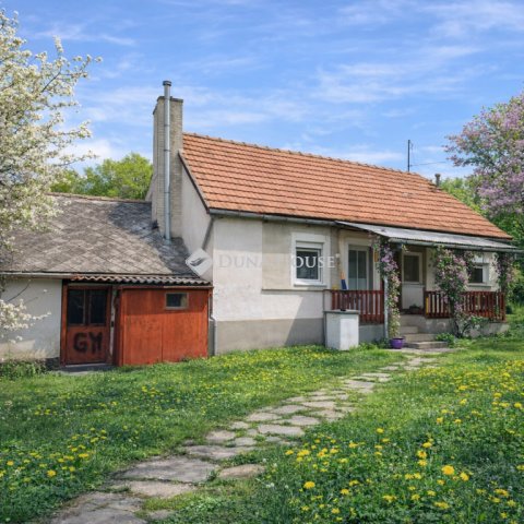 Eladó családi ház, Csókakőn 49.9 M Ft, 1+2 szobás
