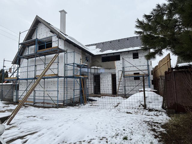 Eladó családi ház, Szegeden 132.448 M Ft, 4 szobás