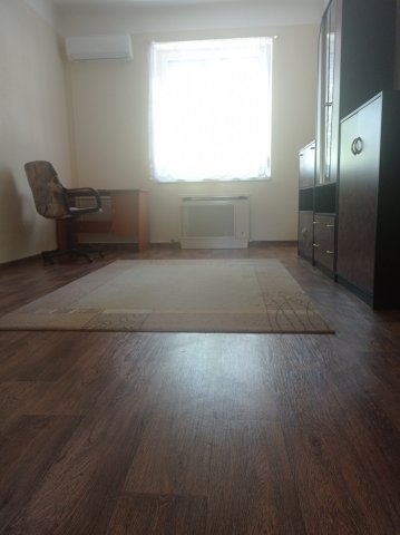 Kiadó téglalakás, albérlet, Szolnokon 150 E Ft / hó, 2 szobás